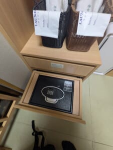 客室の金庫(セーフティボックス)