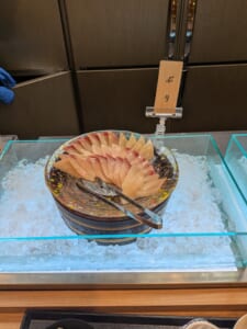 海鮮丼のネタのぶり